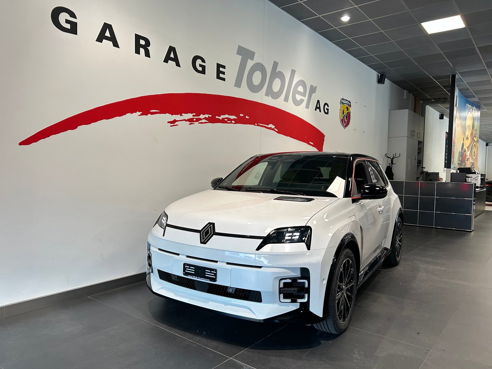 RENAULT R5 E-Tech Comfort Range 52 kWh Iconic Five, Elettrica, Auto nuove, Automatico - 2