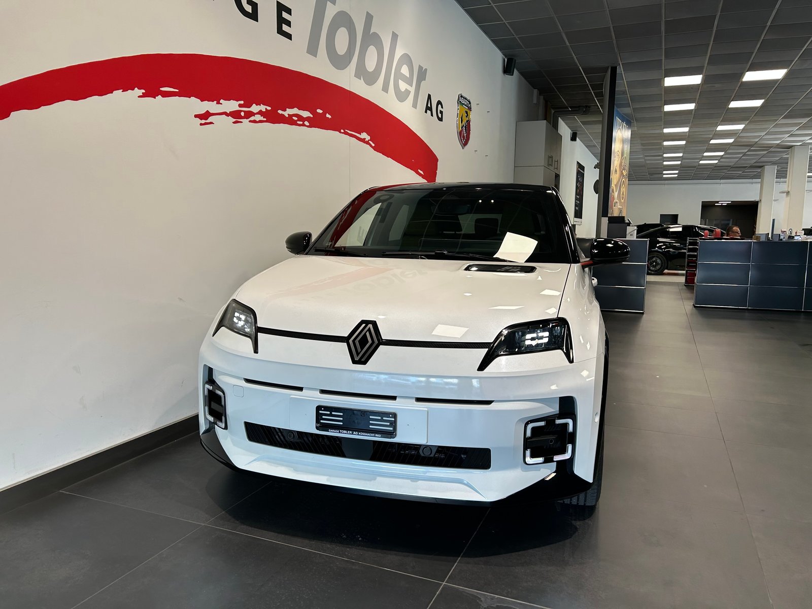 RENAULT R5 E-Tech Comfort Range 52 kWh Iconic Five, Elettrica, Auto nuove, Automatico - 3