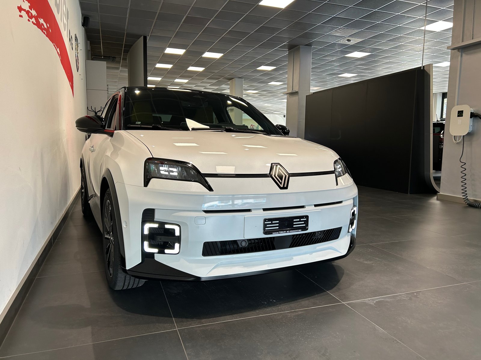 RENAULT R5 E-Tech Comfort Range 52 kWh Iconic Five, Elettrica, Auto nuove, Automatico - 5