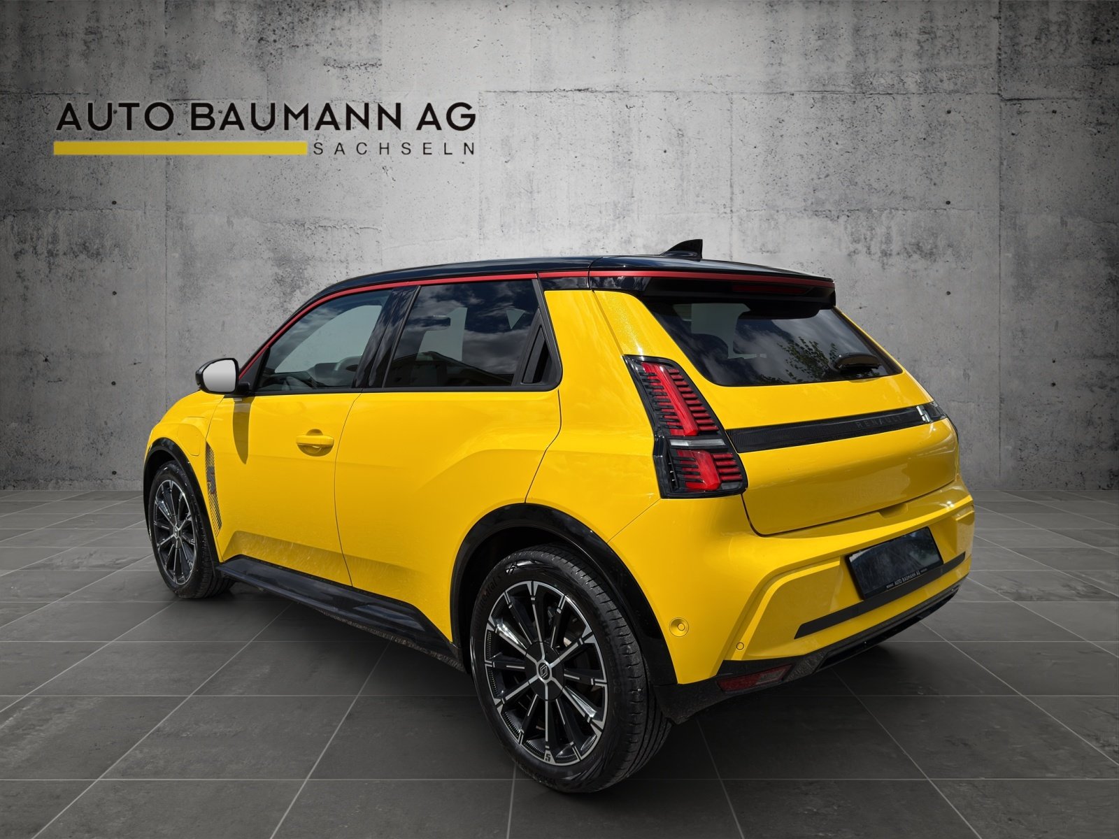RENAULT R5 E-Tech Comfort Range 52 kWh Iconic Five, Électrique, Occasion / Utilisé, Automatique - 6