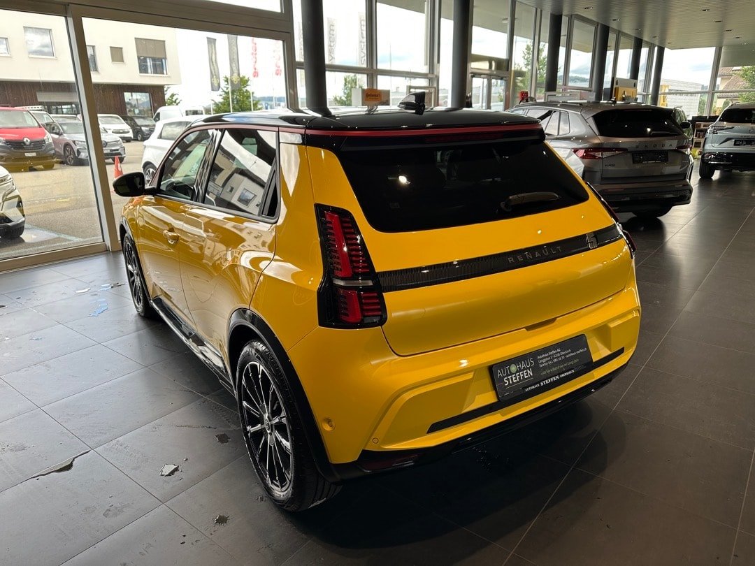 RENAULT R5 E-Tech Comfort Range 52 kWh Iconic Five, Elektro, Occasion / Gebraucht, Automatik - 5