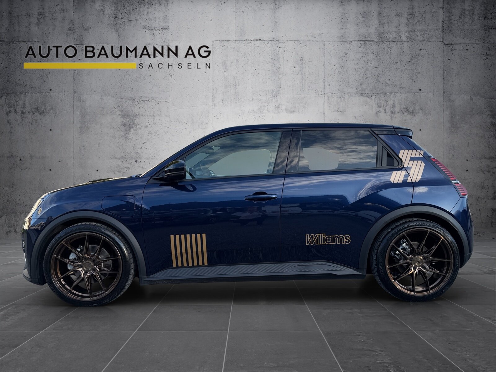 RENAULT R5 E-Tech Techno Williams Edition