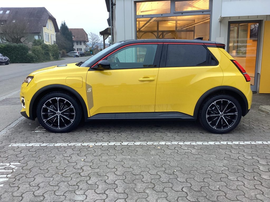 RENAULT R5 Comfort Range techno, Electric, New car, Automatic - 3