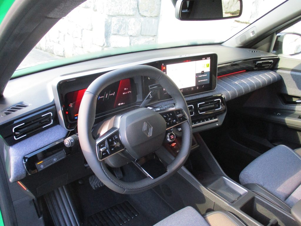 RENAULT R5 E-Tech Comfort Range techno, Electric, New car, Automatic - 4
