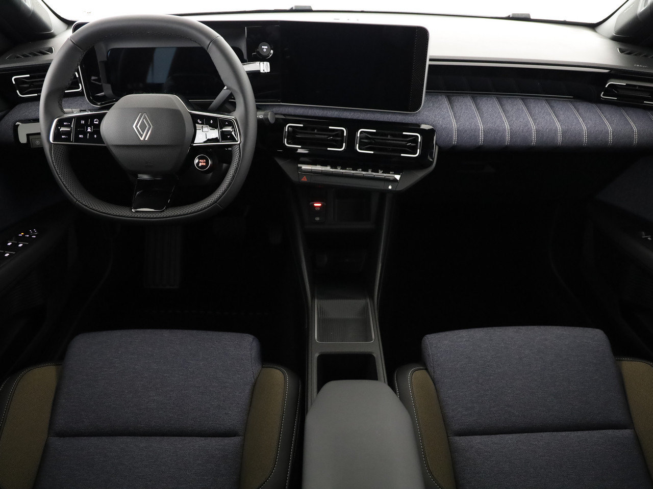 RENAULT R5 E-Tech Comfort Range techno, Electric, New car, Automatic - 5