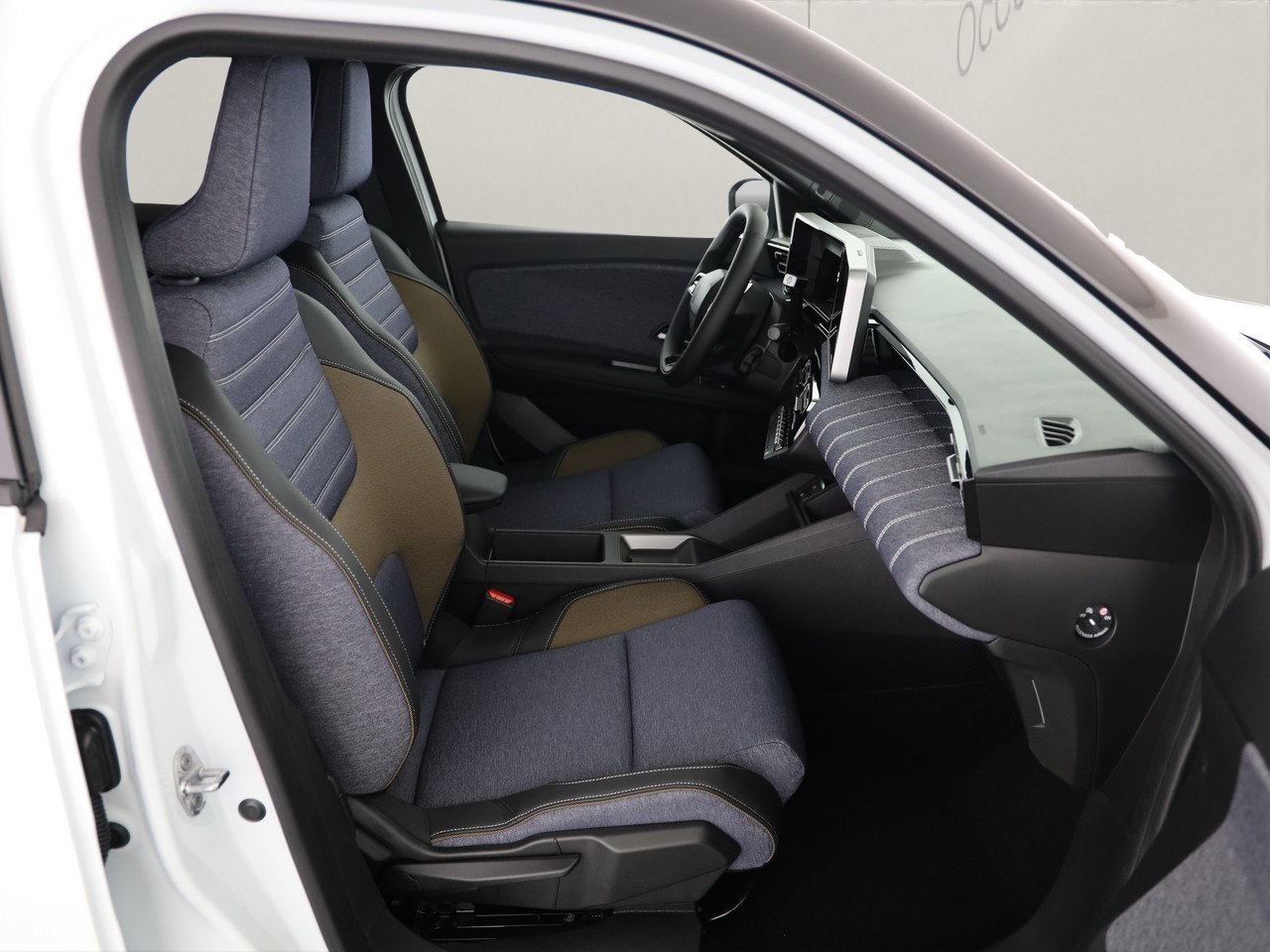 RENAULT R5 E-Tech Comfort Range techno, Electric, New car, Automatic - 7