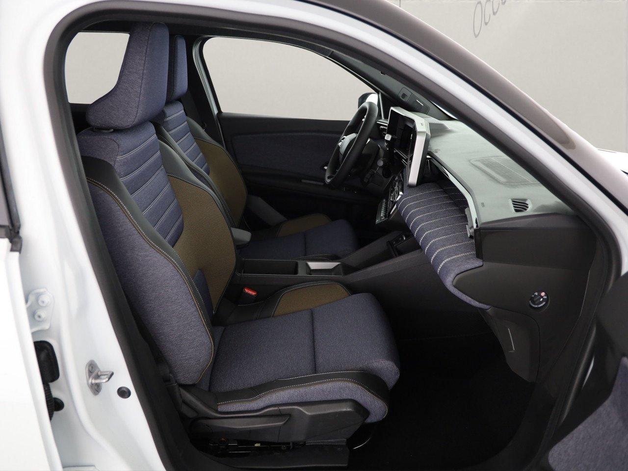 RENAULT R5 E-Tech Comfort Range techno, Electric, New car, Automatic - 7