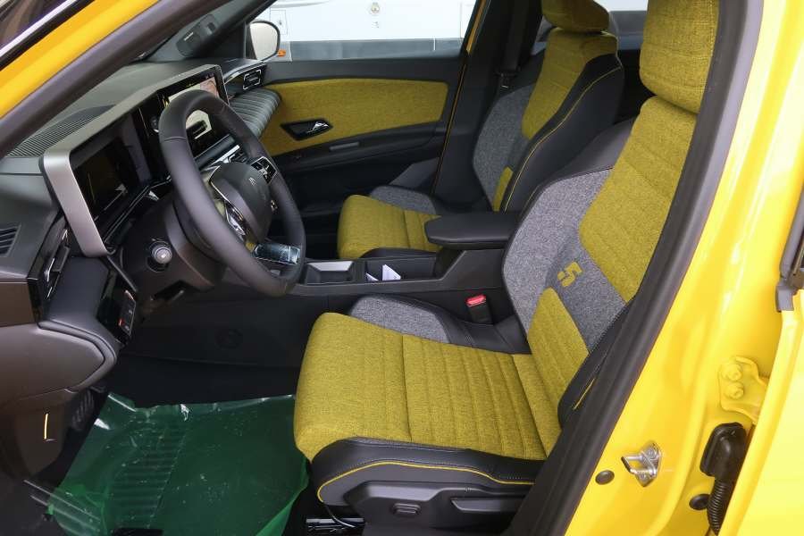 RENAULT R5 E-Tech Comfort Range iconic five, Electric, New car, Automatic - 5