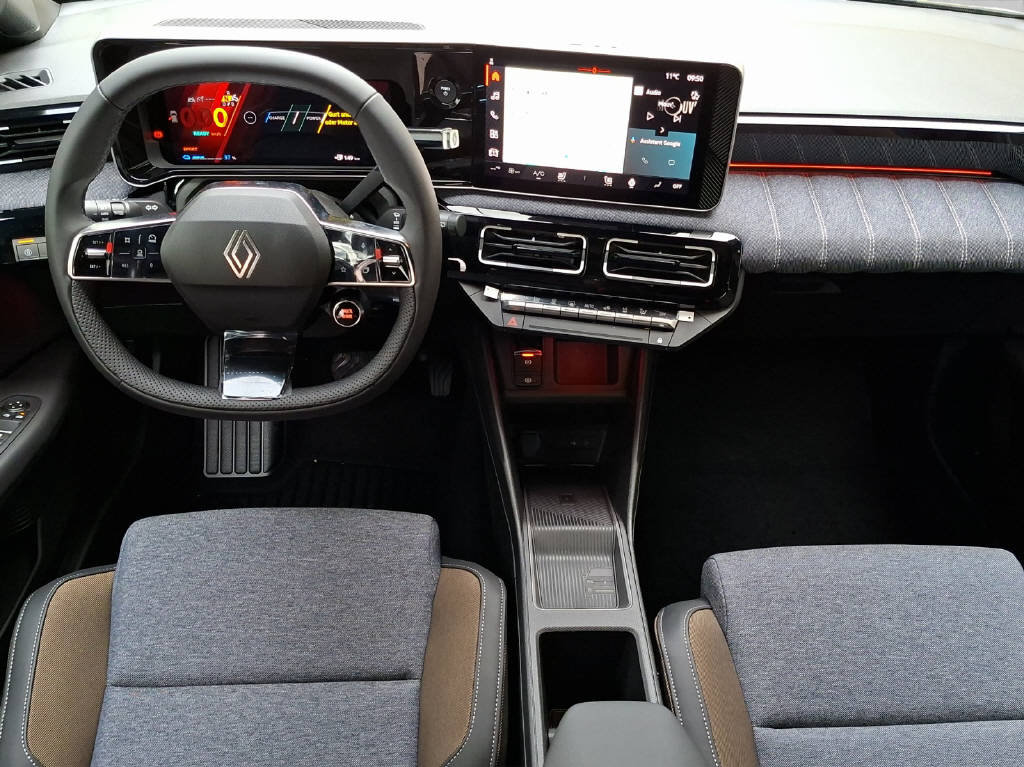 RENAULT R5 E-Tech Comfort Range techno, Electric, New car, Automatic - 5