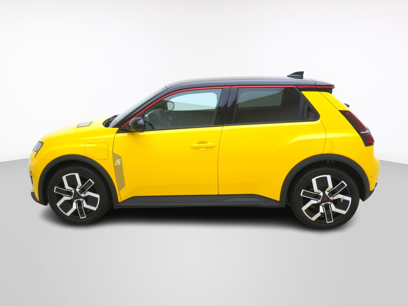 RENAULT R5 E-Tech Comfort Range techno, Electric, New car, Automatic - 2