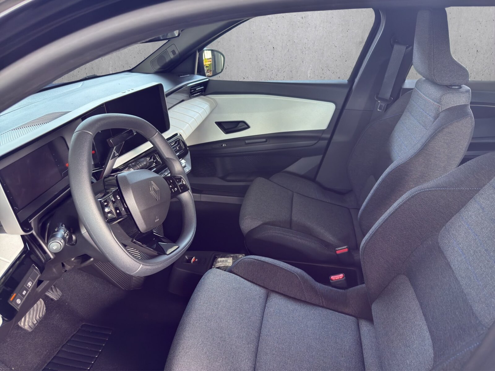 RENAULT R5 E-TECH ELECTRIC evolution 120PS Urban Range, Electric, New car, Automatic - 5