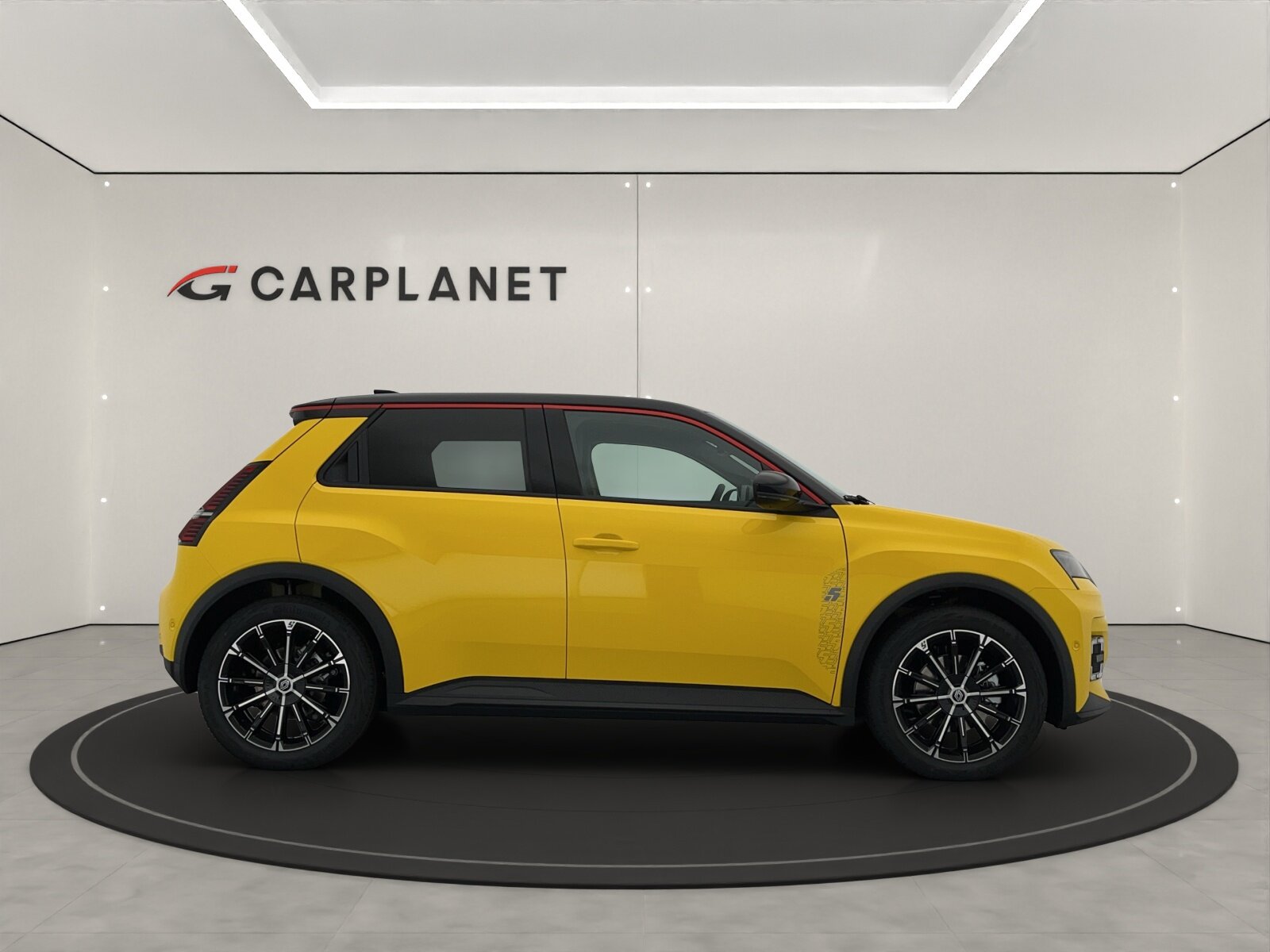 RENAULT R5 E-Tech Comfort Range techno, Electric, New car, Automatic - 5