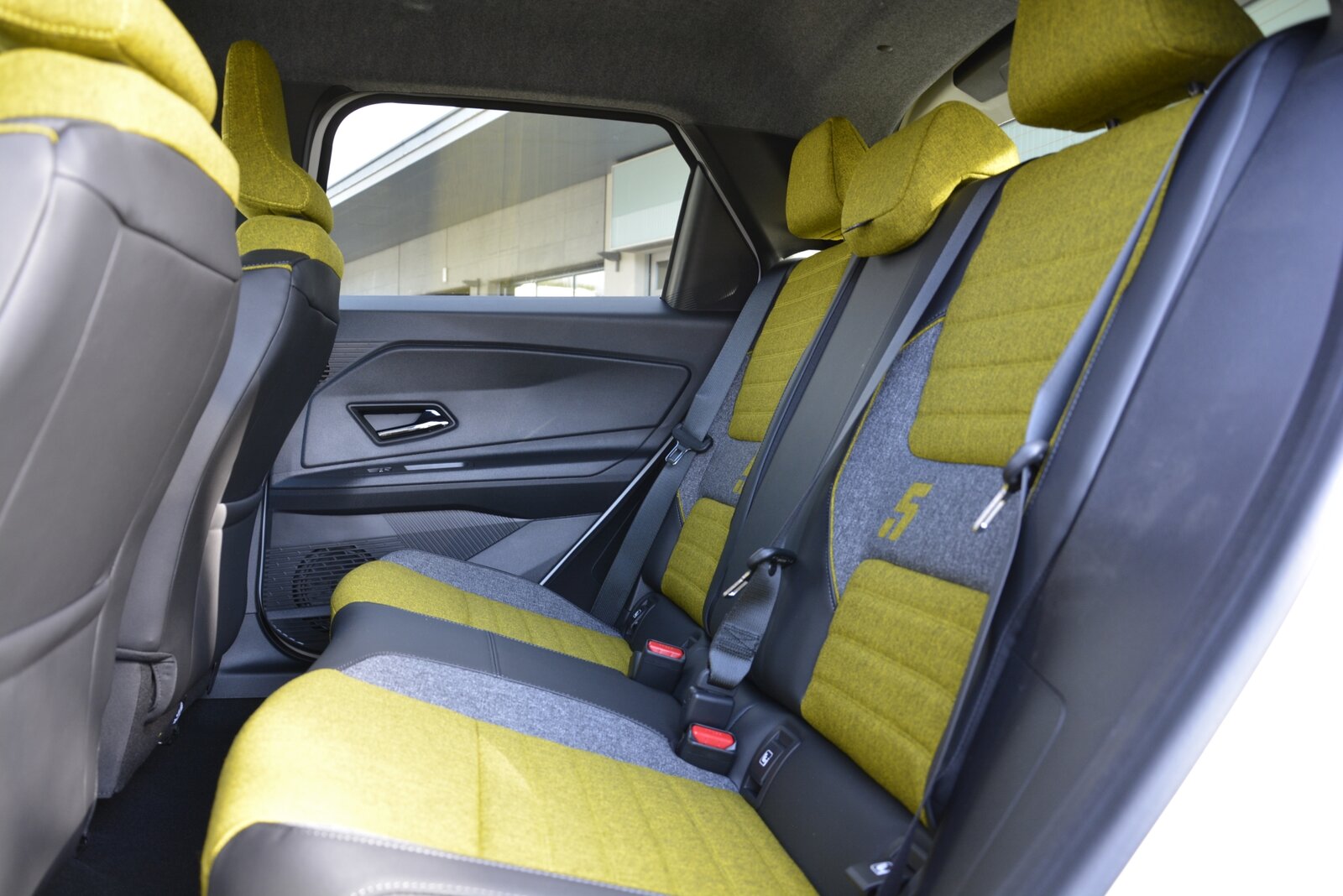 RENAULT R5 E-TECH ELECTRIC iconic five 150PS Comfort Range, Electric, New car, Automatic - 7