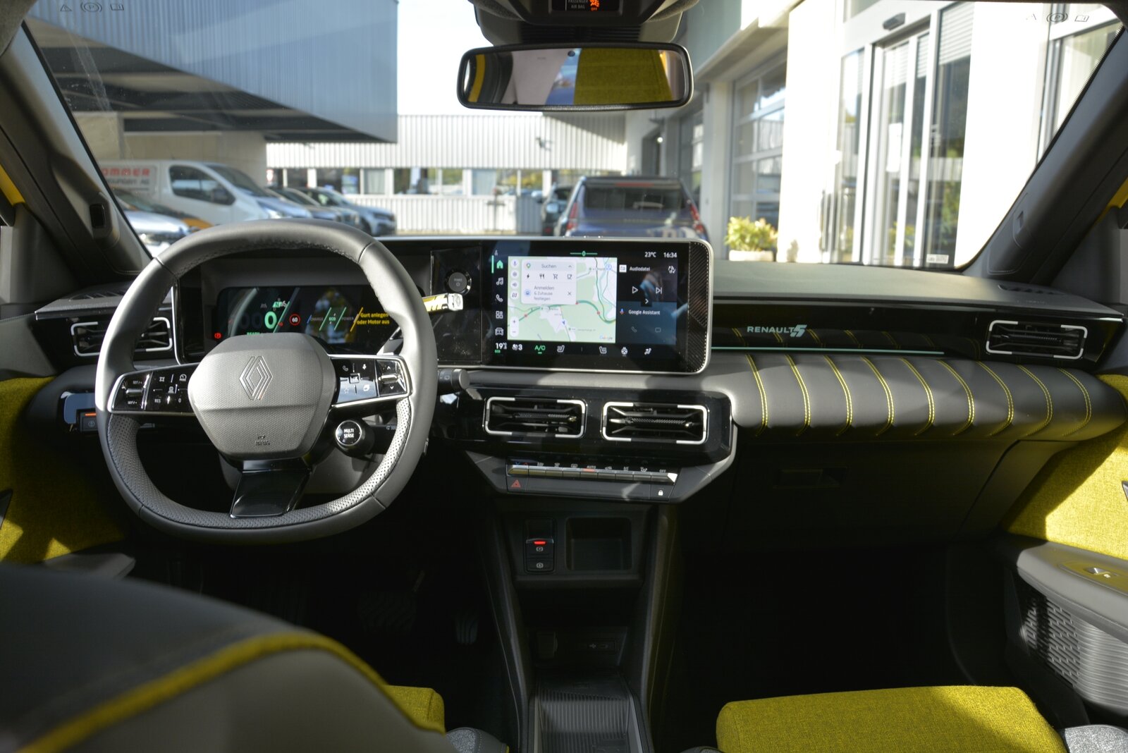 RENAULT R5 E-TECH iconic five 150PS Comfort Range, Electric, New car, Automatic - 6