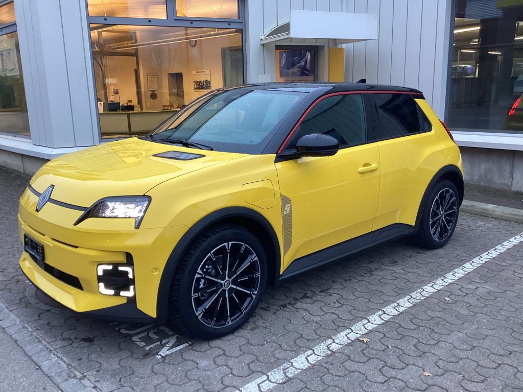 RENAULT R5 Comfort Range techno, Electric, New car, Automatic - 2