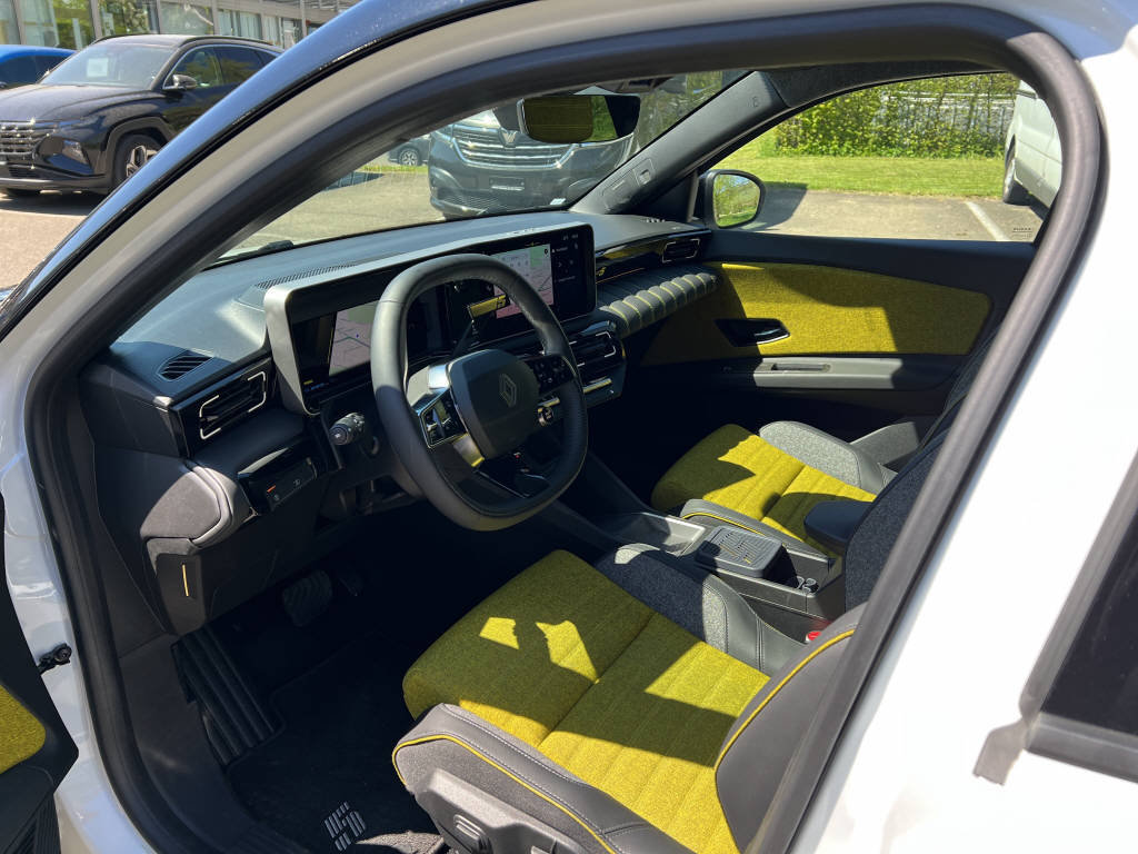 RENAULT R5 E-Tech Comfort Range iconic five, Électrique, Occasion / Utilisé, Automatique - 7
