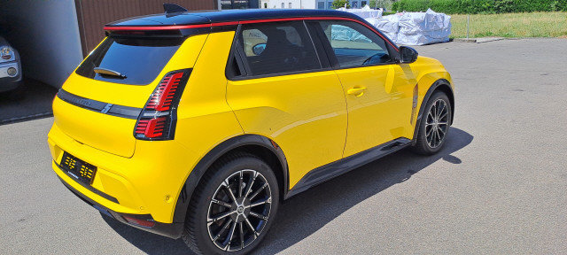RENAULT R5 E-TechCR 52kWh IcoFive, Electric, Second hand / Used, Automatic - 5