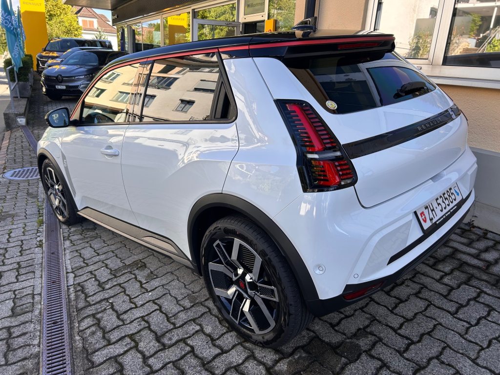 RENAULT 5 E-Tech Comfort Range techno, Electric, Ex-demonstrator, Automatic - 3