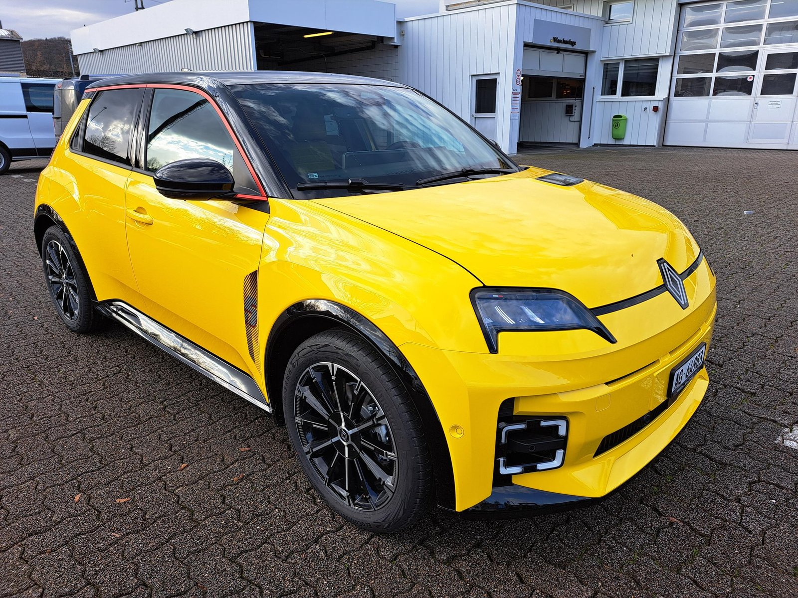RENAULT R5 E-TECH 100% ELECTRIC iconic five 150PS Comfort Range, Elektro, Vorführwagen, Automatik - 5