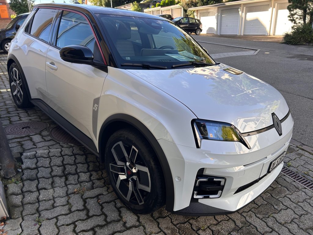 RENAULT 5 E-Tech Comfort Range techno, Electric, Ex-demonstrator, Automatic - 2