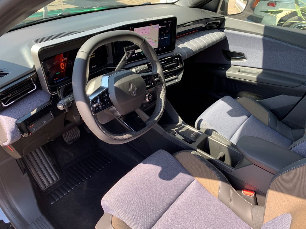 RENAULT R5 Comfort Range techno, Elektro, Vorführwagen, Automatik - 3