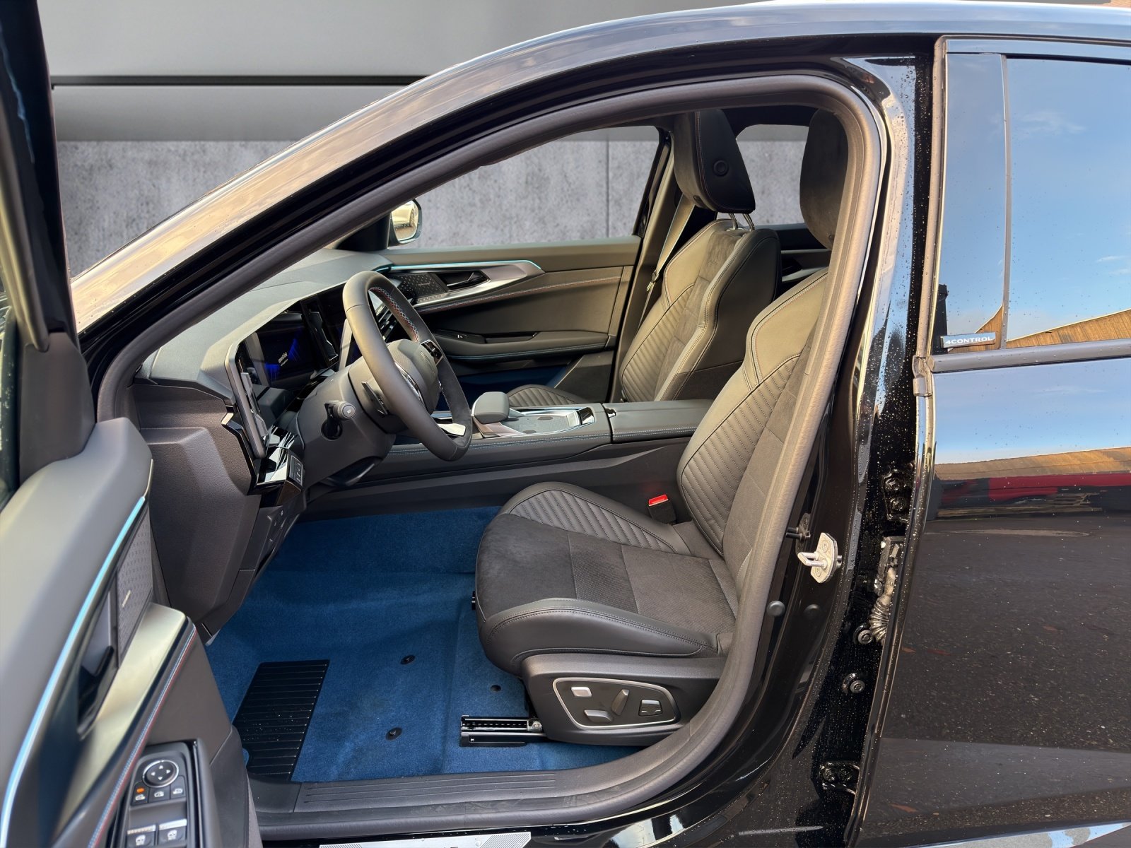 RENAULT Rafale 1.2 E-Tech Plug-in Hybrid 300 4x4 Atelier Alpine, Hybride Rechargeable Essence/Électricité, Voiture nouvelle, Automatique - 6