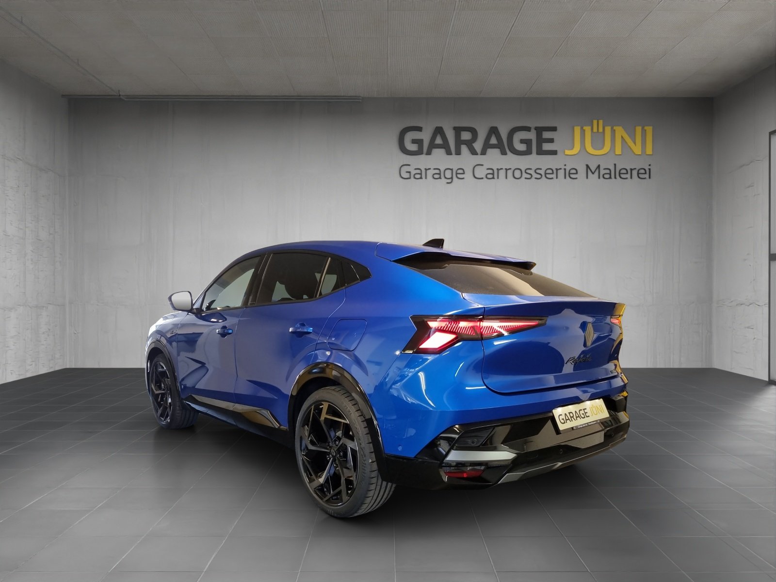 RENAULT RAFALE HYBRID E-TECH Atelier Alpine hyper hybrid E-Tech 4x4 , Plug-in-Hybrid Petrol/Electric, New car, Automatic - 3