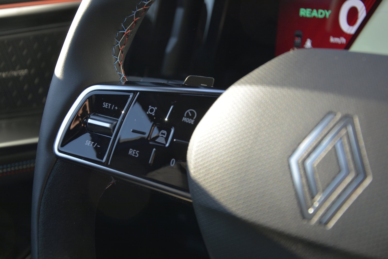 RENAULT RAFALE E-TECH Atelier Alpine Plug In hybrid 4x4 300PS, Hybride Rechargeable Essence/Électricité, Voiture nouvelle, Automatique - 5