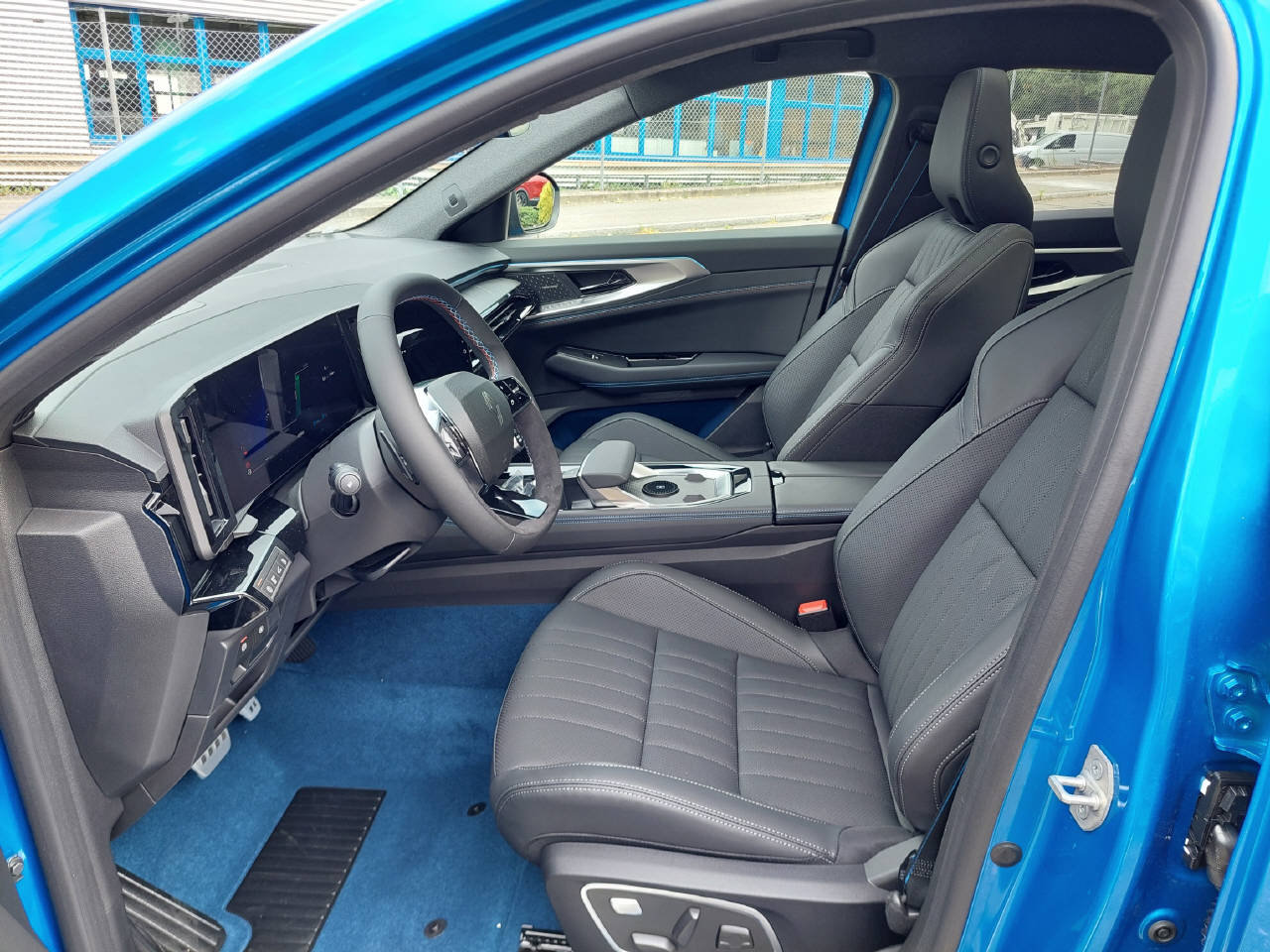 RENAULT Rafale E-Tech Plug-in Atelier Alpine 300PS 4x4, Plug-in-Hybrid Benzina/Elettrica, Auto nuove, Automatico - 6