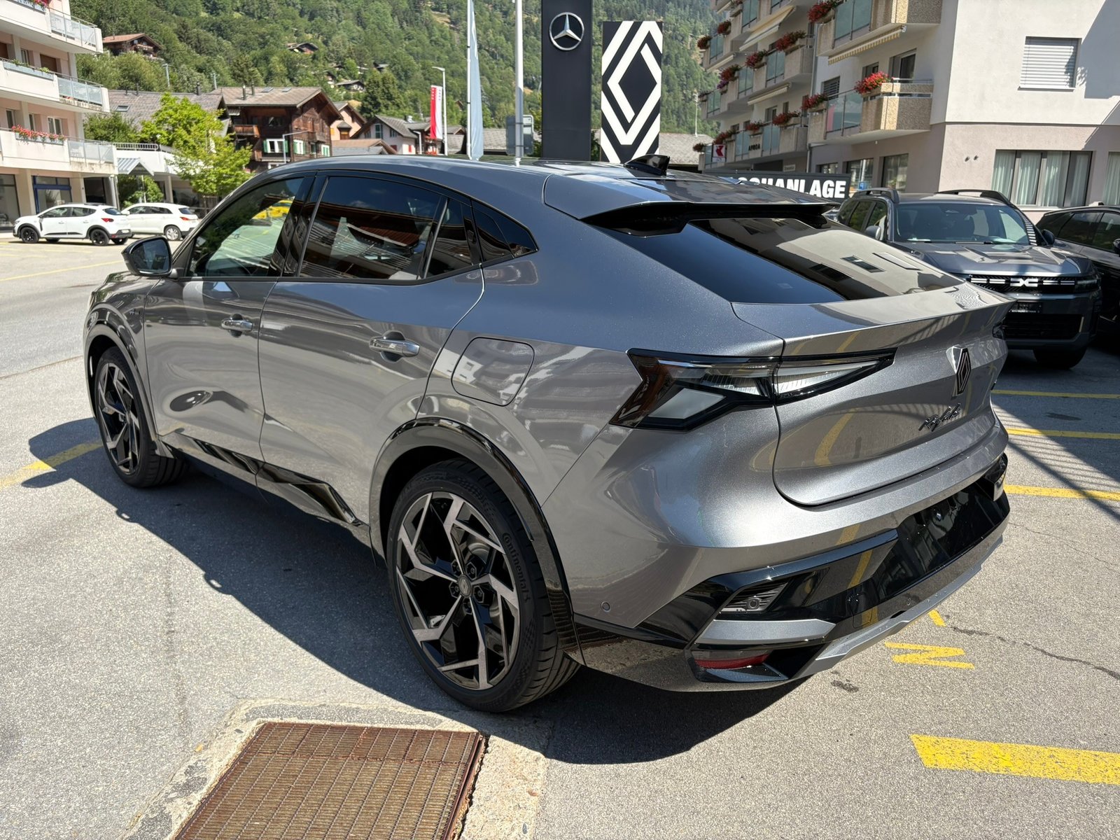 RENAULT Rafale 1.2 E-Tech Plug-in Hybrid 300 4x4 Atelier Alp, Plug-in-Hybrid Petrol/Electric, New car, Automatic - 7