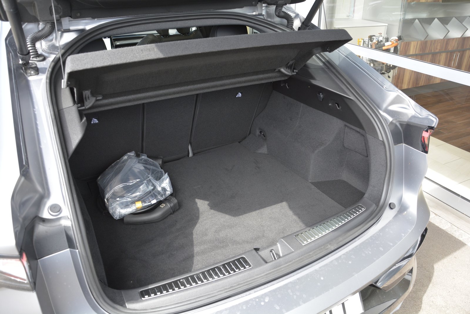 RENAULT RAFALE Atelier Alpine hyper hybrid E-Tech 4x4 300PS plug-in, Hybride Rechargeable Essence/Électricité, Voiture nouvelle, Automatique - 7