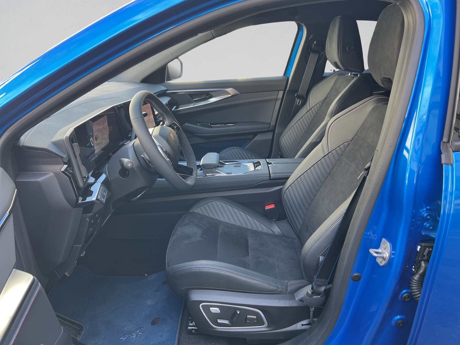 RENAULT Rafale 1.2 E-Tech Hybrid 200 Esprit Alpine, Hybride Intégral Essence/Électricité, Voiture de démonstration, Automatique - 6