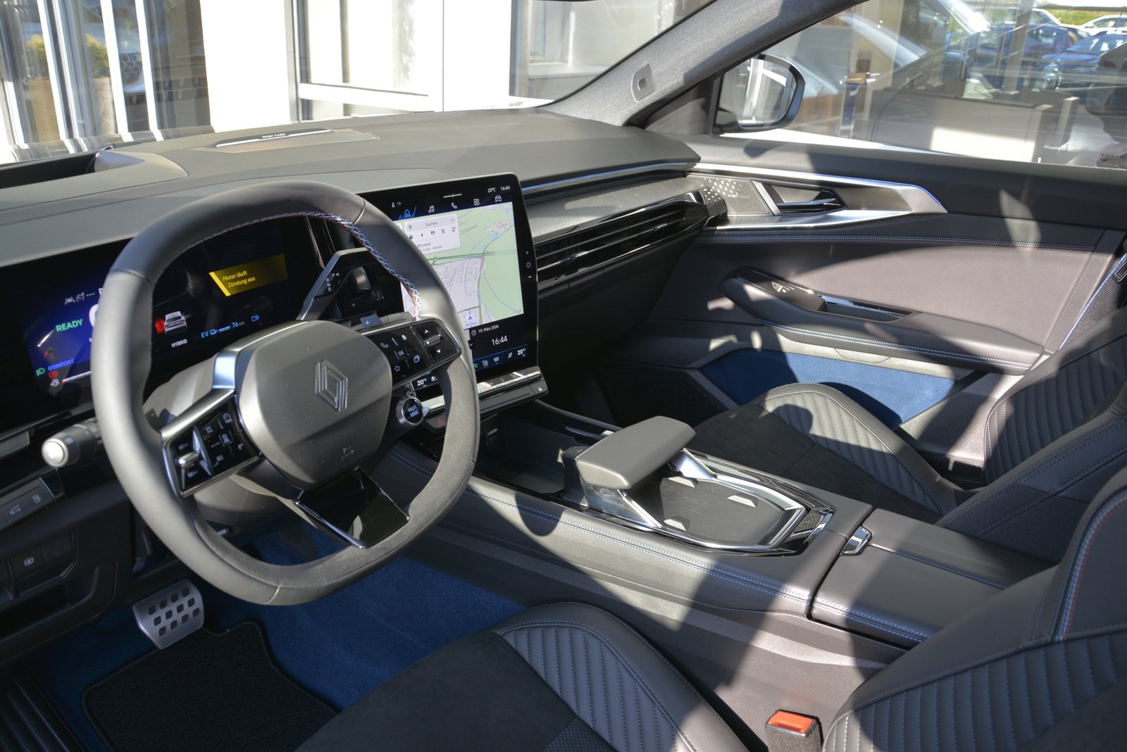 RENAULT RAFALE HYBRID E-TECH Atelier Alpine E-Tech 4x4 300PS, Plug-in-Hybrid Benzin/Elektro, Vorführwagen, Automatik - 5