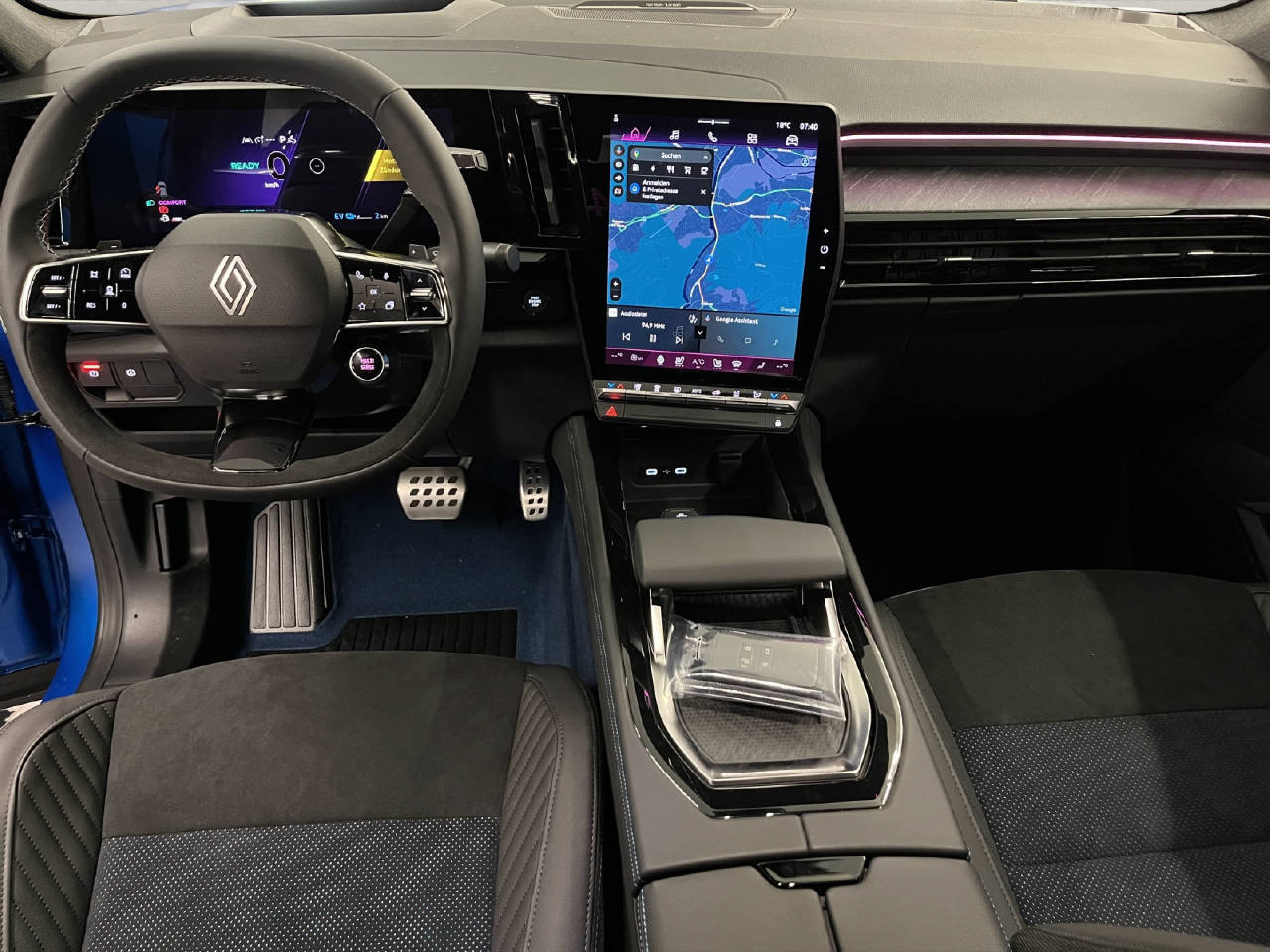 RENAULT Rafale 1.2 E-Tech Plug-in Atelier Alpine, Plug-in-Hybrid Petrol/Electric, Ex-demonstrator, Automatic - 6