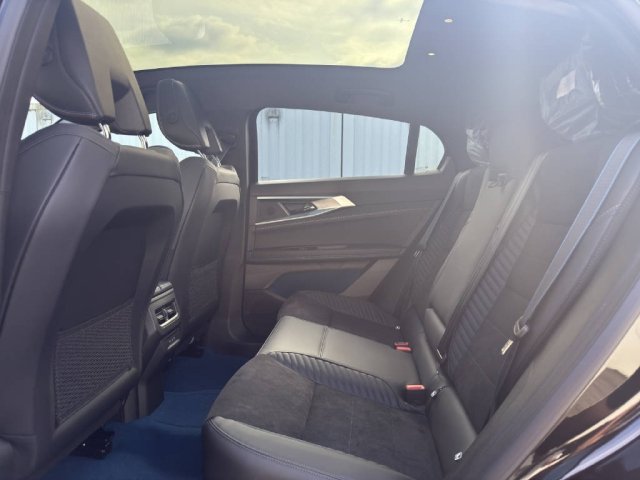 RENAULT RAFALE HYBRID E-TECH Atelier Alpine hyper hybrid E-Tech 4x4 , Plug-in-Hybrid Benzin/Elektro, Neuwagen, Automat - 6