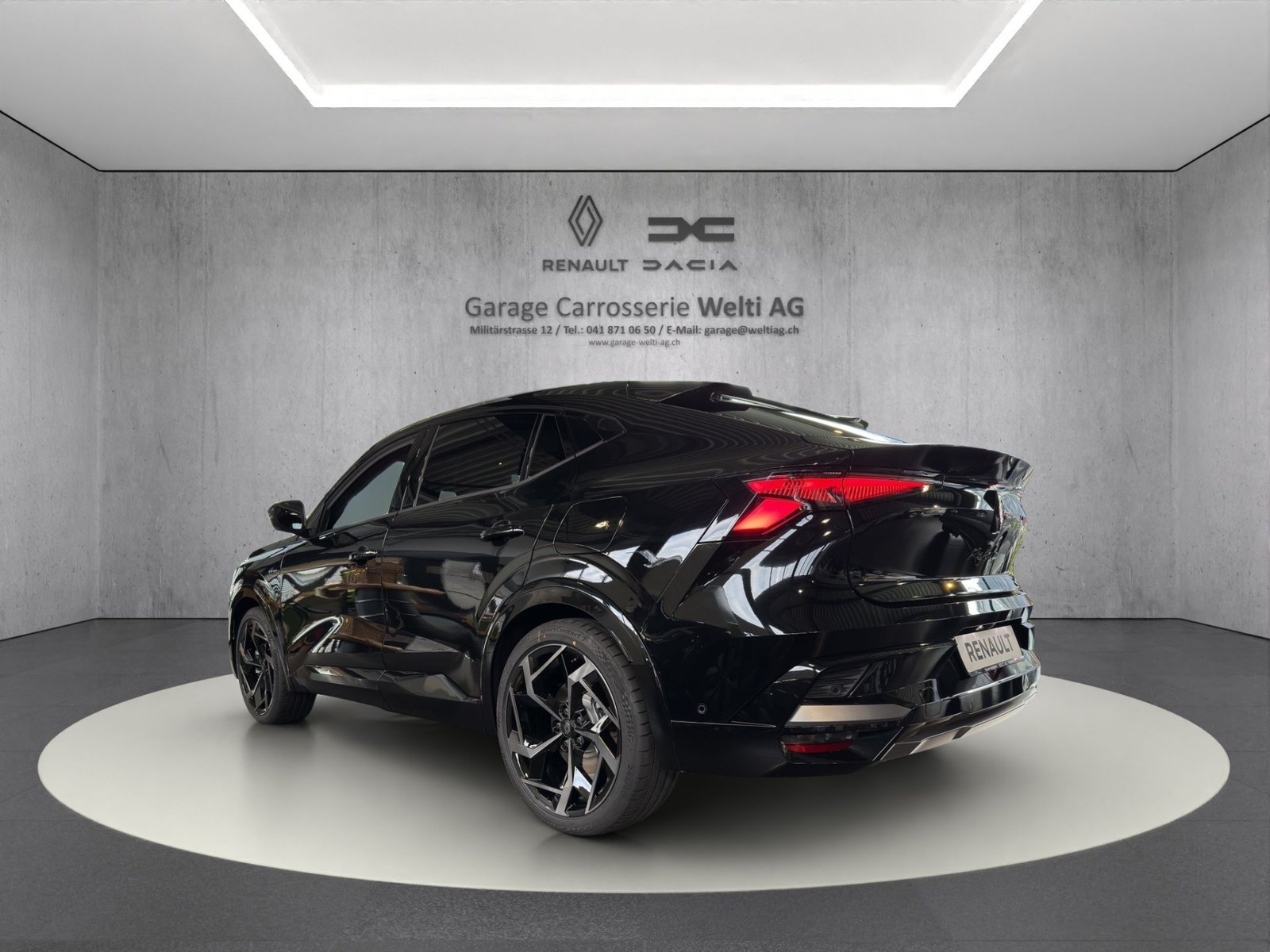 RENAULT RAFALE HYBRID E-TECH Atelier Alpine hyper hybrid E-Tech 4x4 , Plug-in-Hybrid Petrol/Electric, New car, Automatic - 2