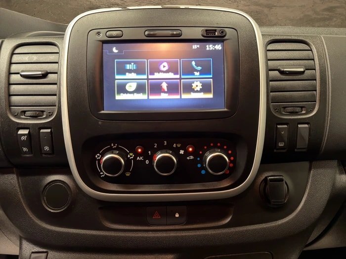 RENAULT RENAULT RENAULT Trafic 2.0 ENERGY dCi145 3.0t Busine, Diesel, Occasion / Gebraucht, Handschaltung - 6