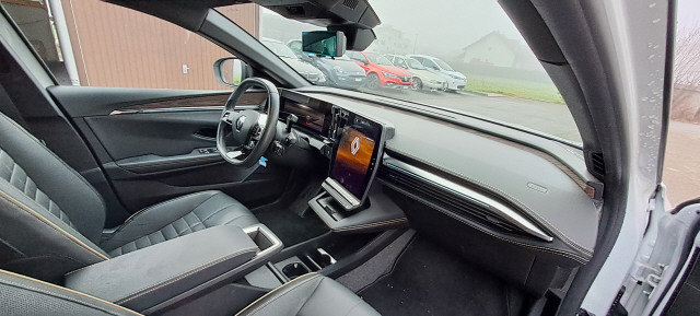 RENAULT Scénic E-Tech Es.Alpine, Electric, Second hand / Used, Automatic - 6