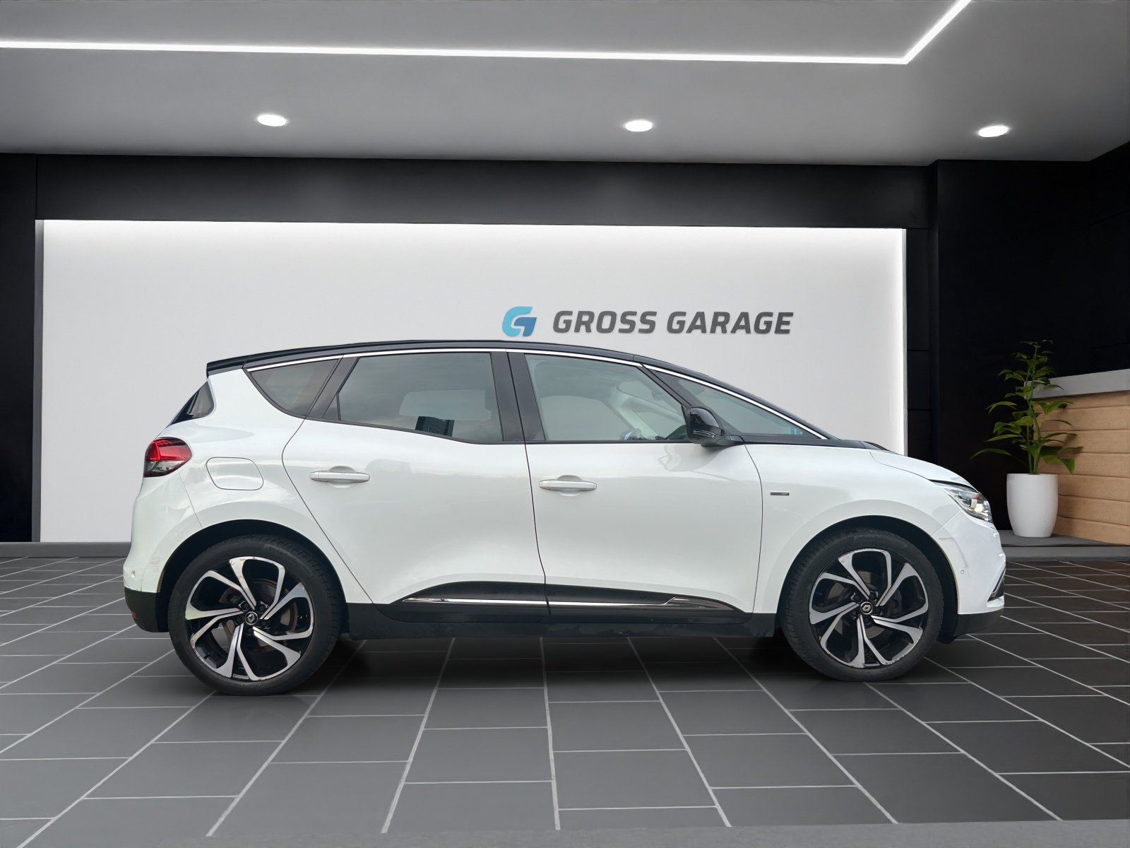 RENAULT Scénic 1.6 dCi Bose, Diesel, Second hand / Used, Automatic - 4