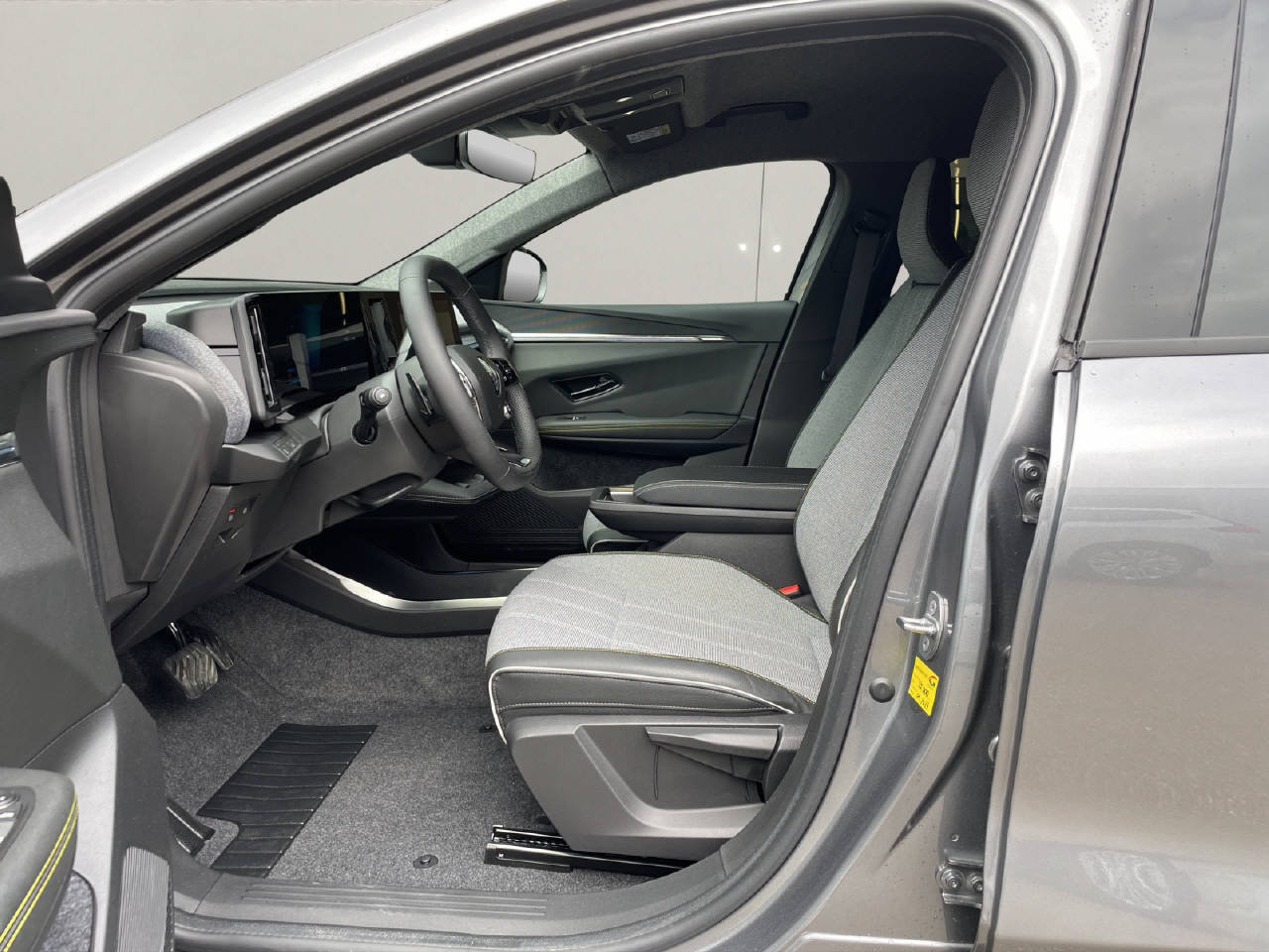 RENAULT Scénic E-Tech techno, Electric, Second hand / Used, Automatic - 4