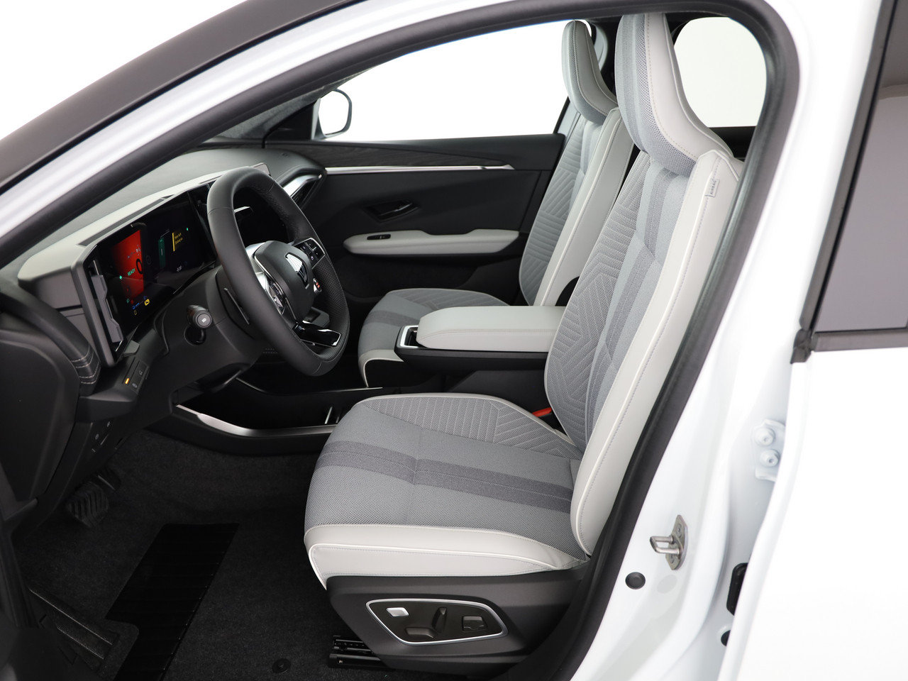 RENAULT Scénic E-Tech iconic, Electric, Ex-demonstrator, Automatic - 4