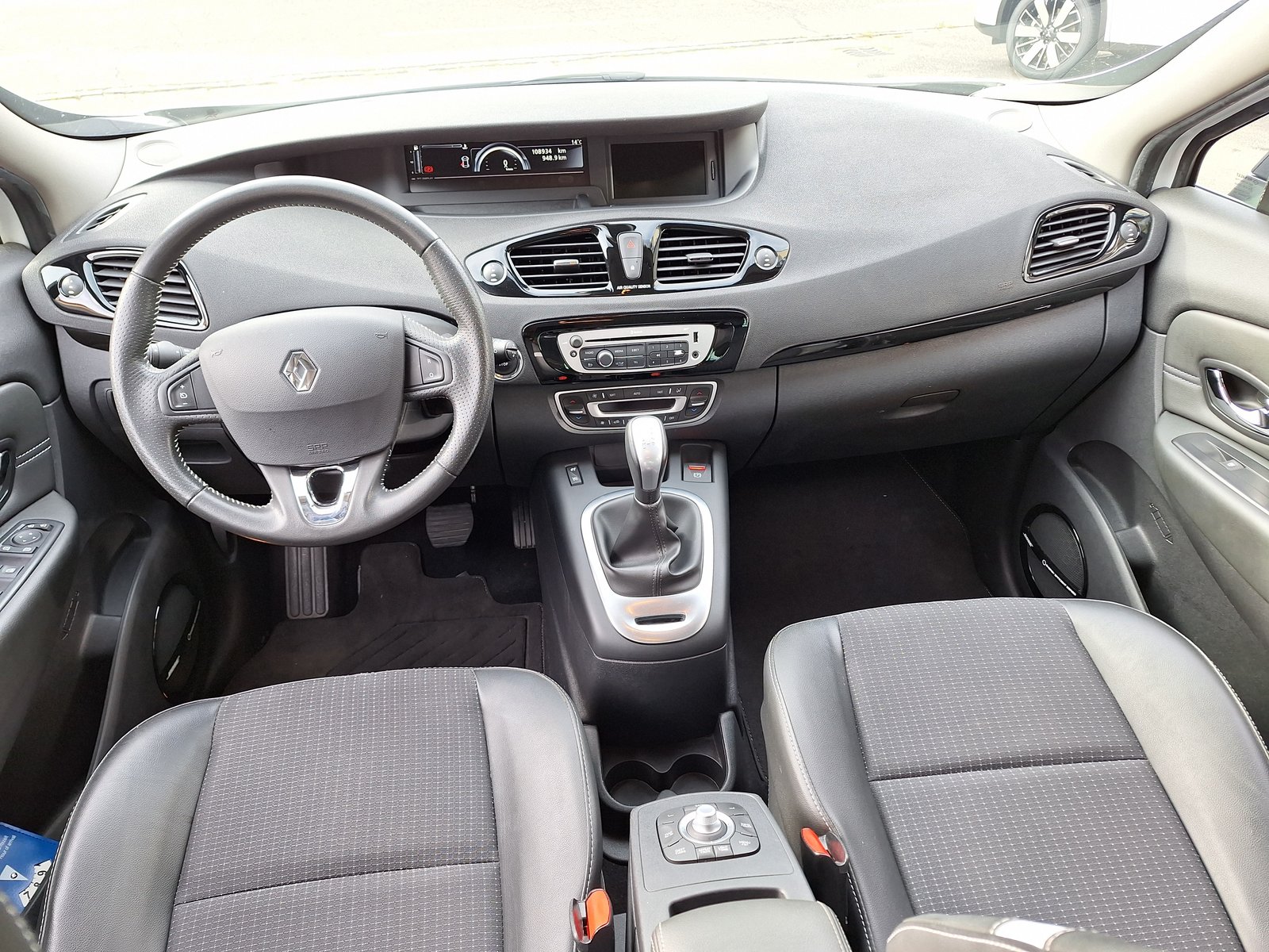 RENAULT Scénic 1.5 dCi Bose, Diesel, Second hand / Used, Automatic - 7
