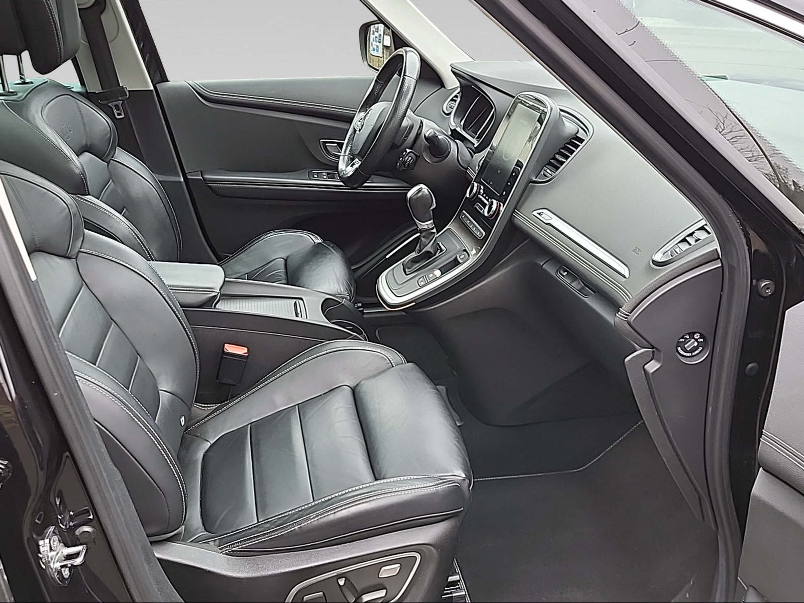 RENAULT Scénic 1.6 dCi 160 Initiale EDC, Diesel, Occasion / Gebraucht, Automat - 7