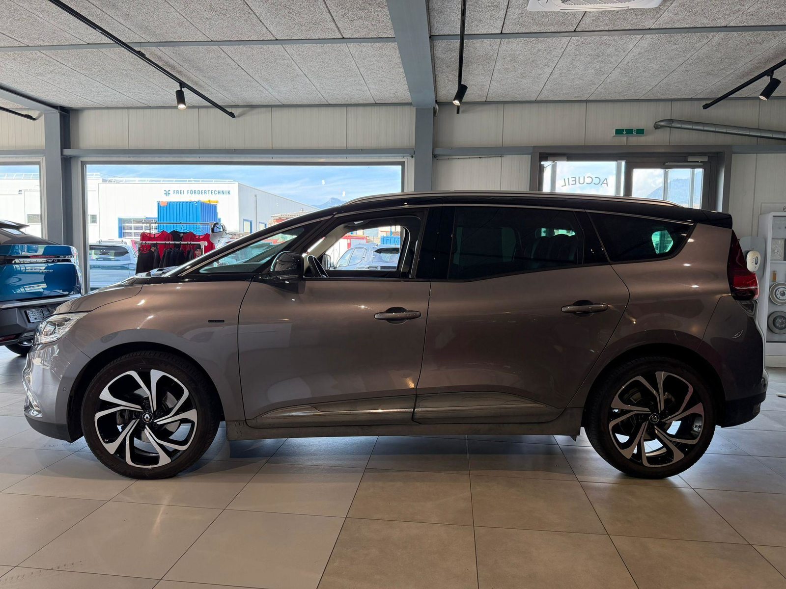 RENAULT Grand Scénic 1.3 TCe 160 Black Edition EDC, Benzina, Occasioni / Usate, Automatico - 2