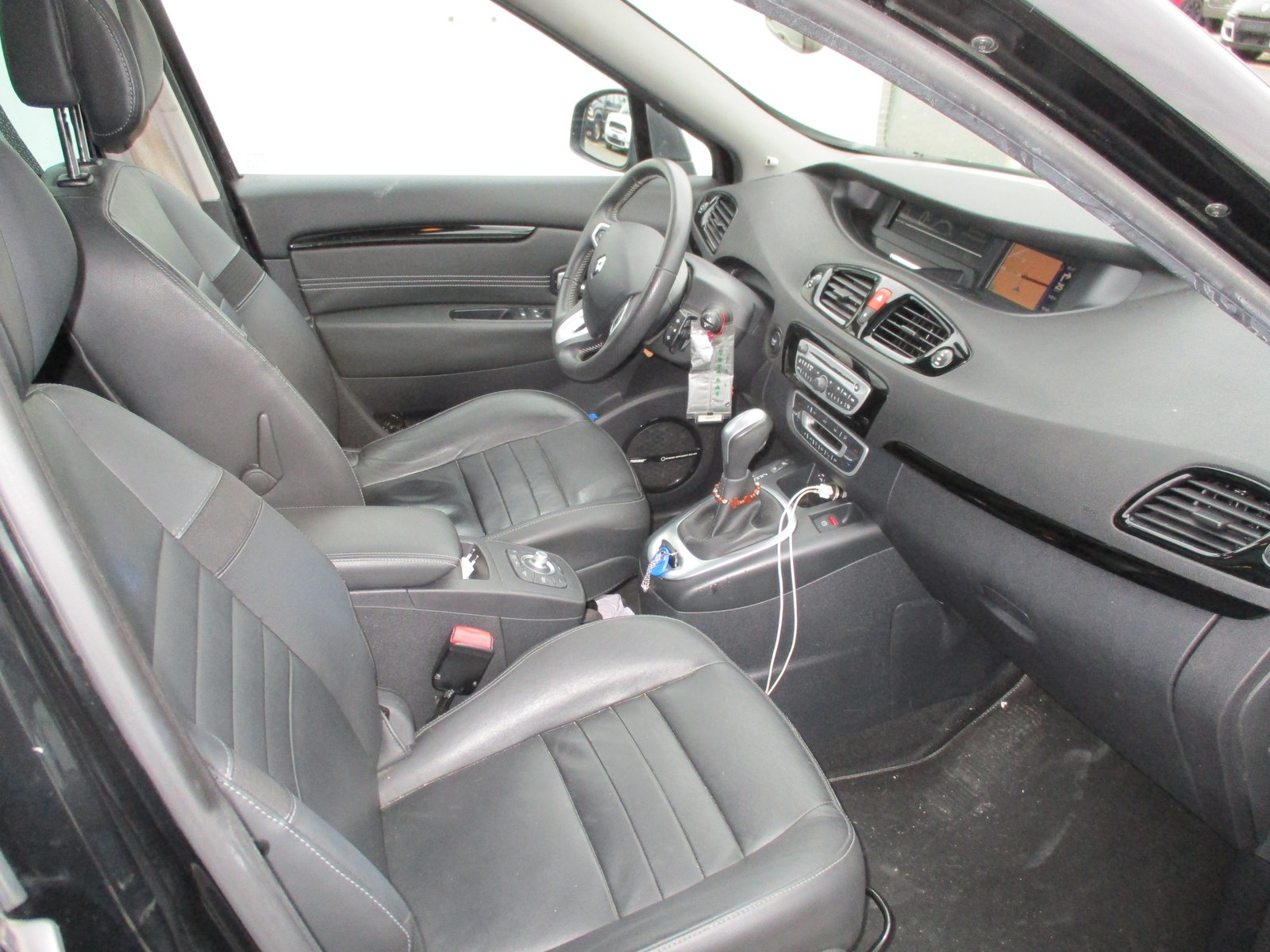 RENAULT Scénic 2.0 16V Privilège X-Tronic CVT, Benzin, Occasion / Gebraucht, Automatik - 6