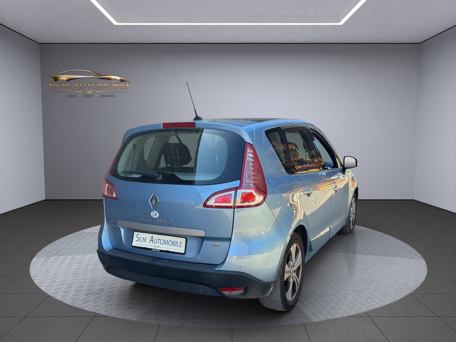 RENAULT Scénic 2.0 dCi Privilège, Diesel, Second hand / Used, Manual - 4