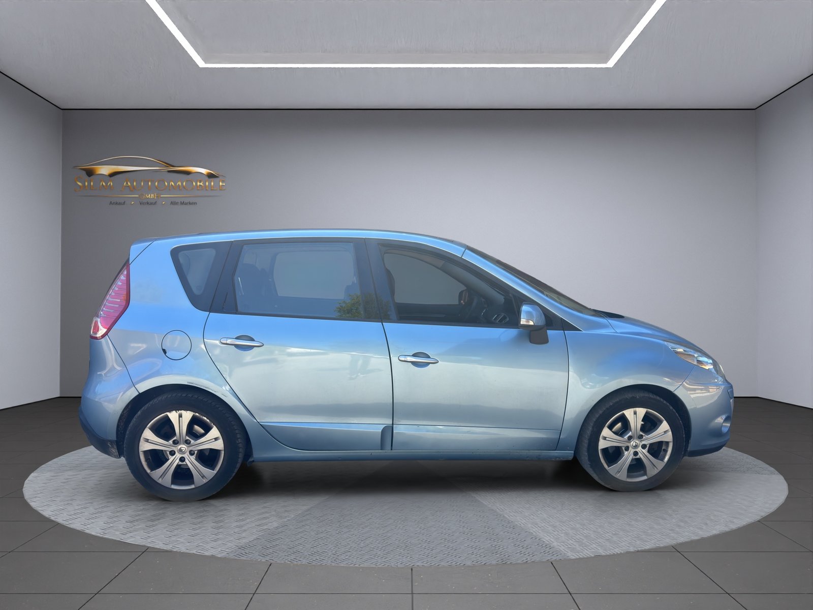 RENAULT Scénic 2.0 dCi Privilège, Diesel, Second hand / Used, Manual - 5