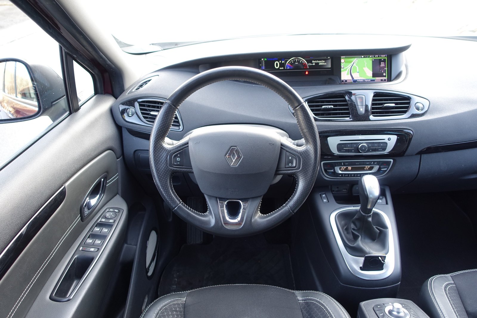 RENAULT Scénic 1.5 dCi Bose EDC, Diesel, Second hand / Used, Automatic - 3