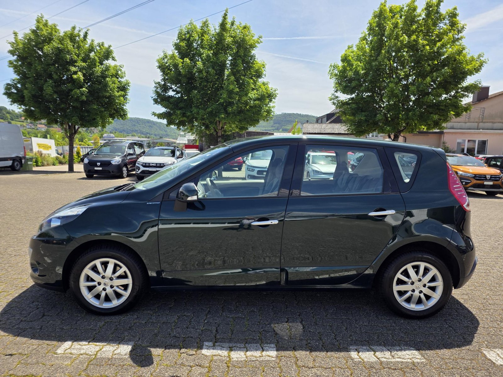 RENAULT Scénic 2.0 16V Privilège CVT, Essence, Occasion / Utilisé, Automatique - 2