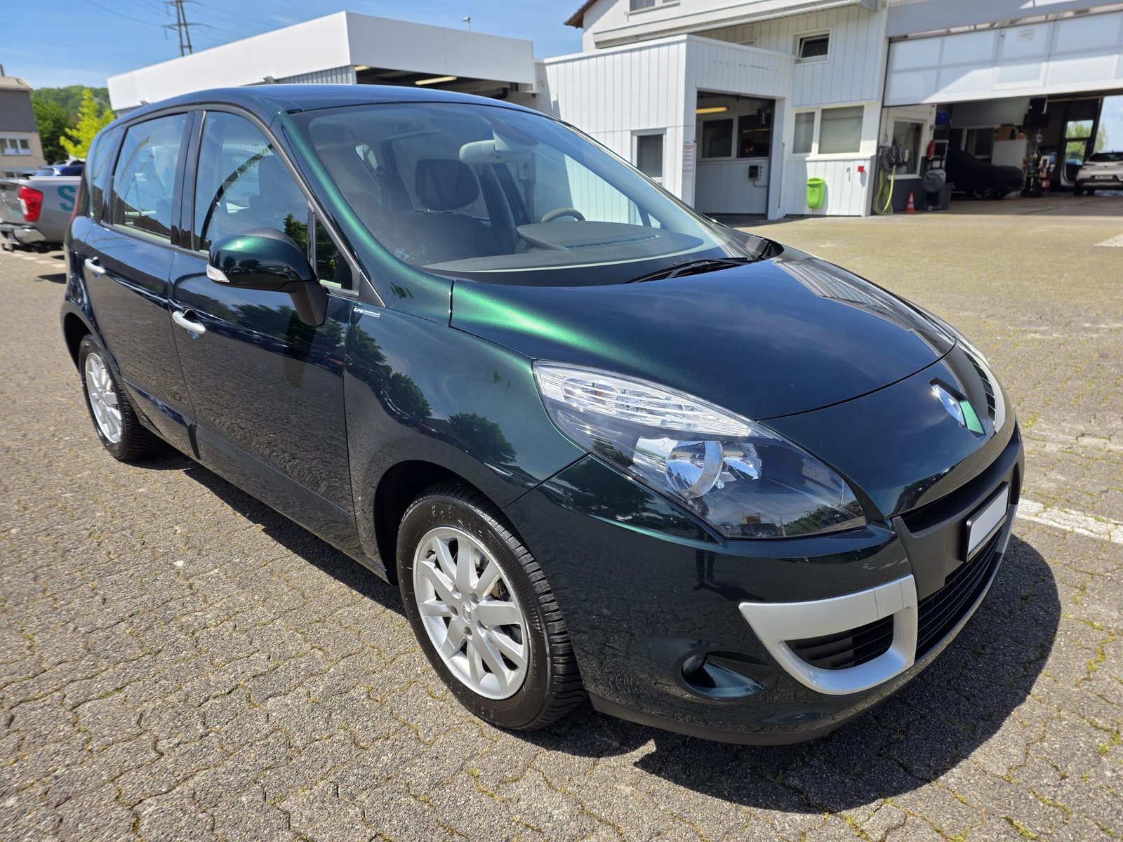 RENAULT Scénic 2.0 16V Privilège CVT, Essence, Occasion / Utilisé, Automatique - 5